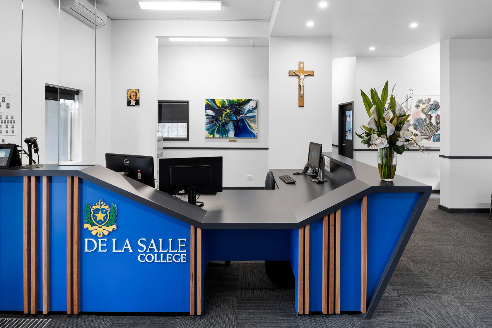 de la salle college office