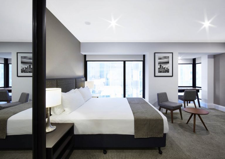 stamford plaza melbourne fitout bedroom day study