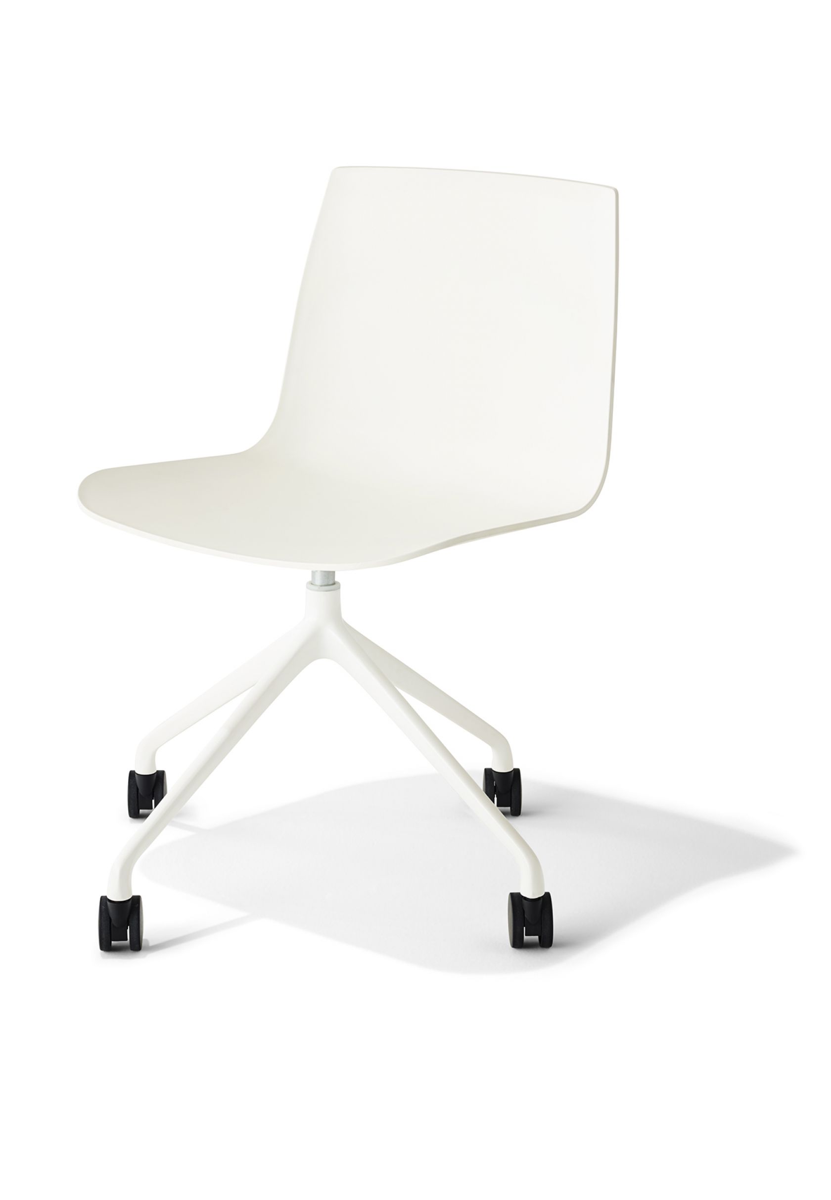 MR Chair white 4 star base
