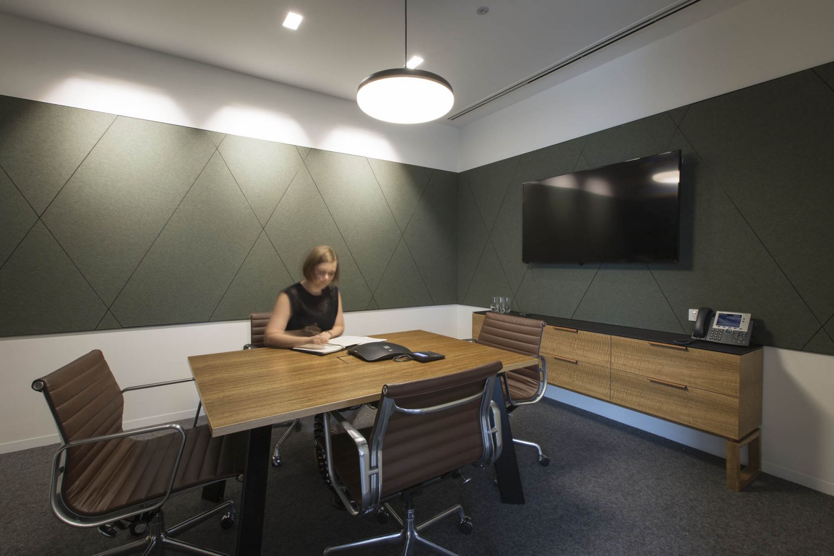 baker mckenzie brisbane fitout meeting room