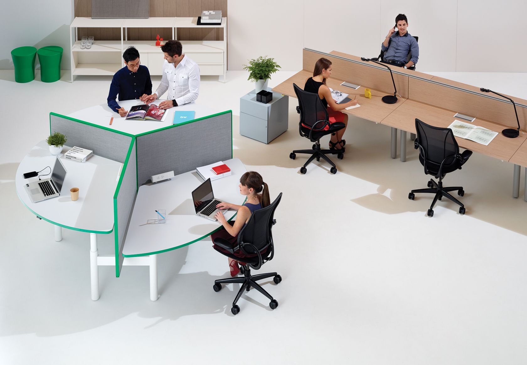 Krossi Workstation Collection