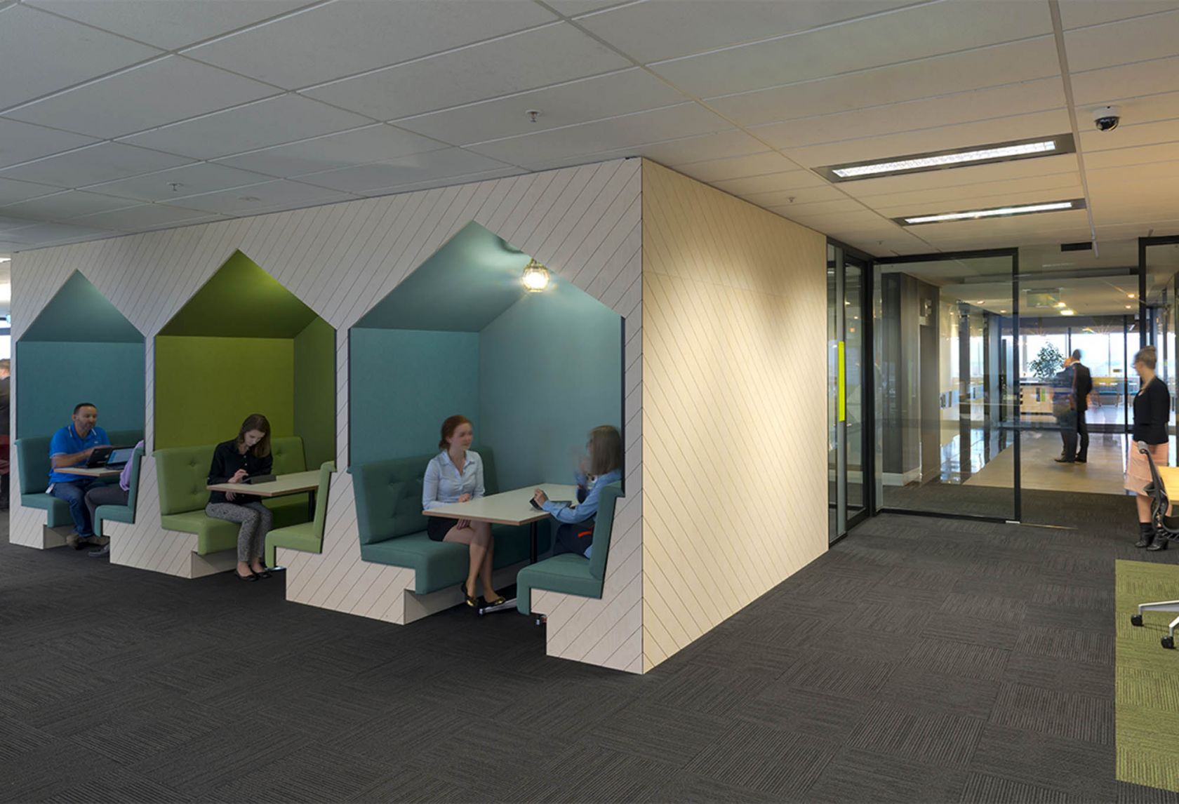 484 st kilda road workplace booth seating focus collaboration fitout