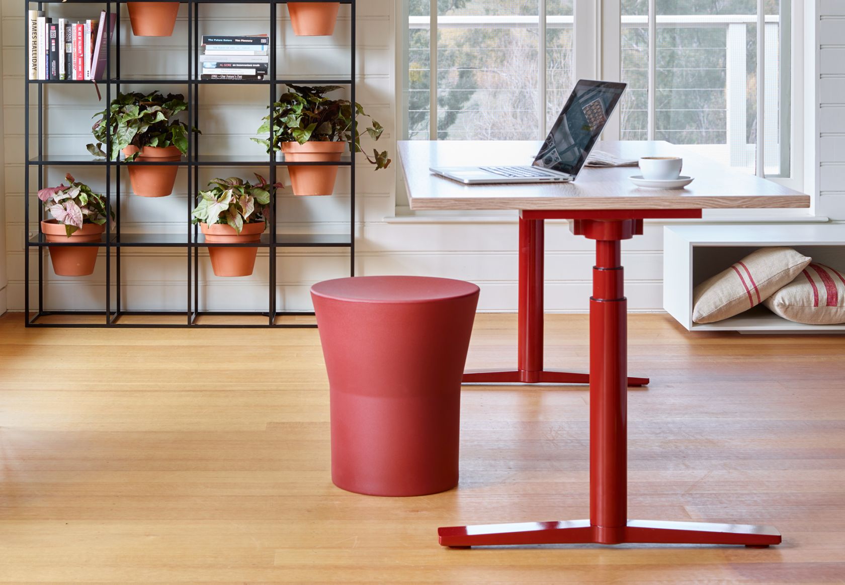 Tom Stool, Krossi and Vertical Garden