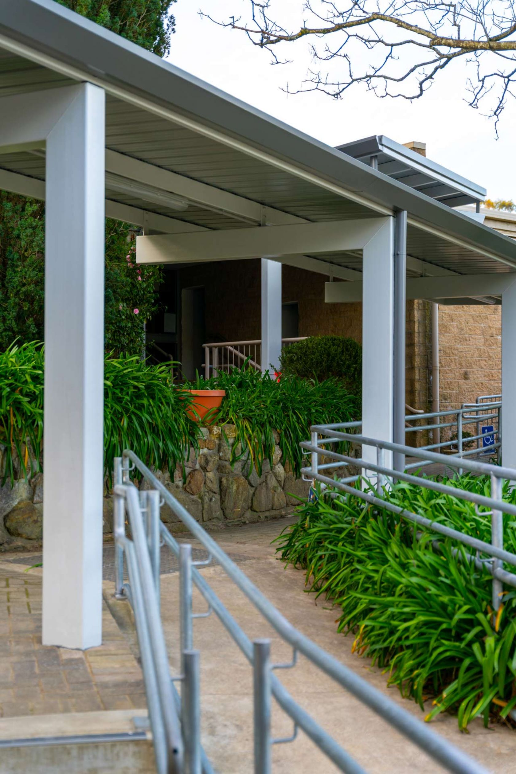st catherines primary school adelaide construction fitout education exterior covered walkway