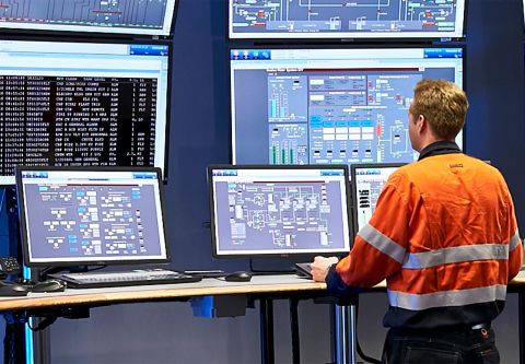Control Room &amp; Trader Desks