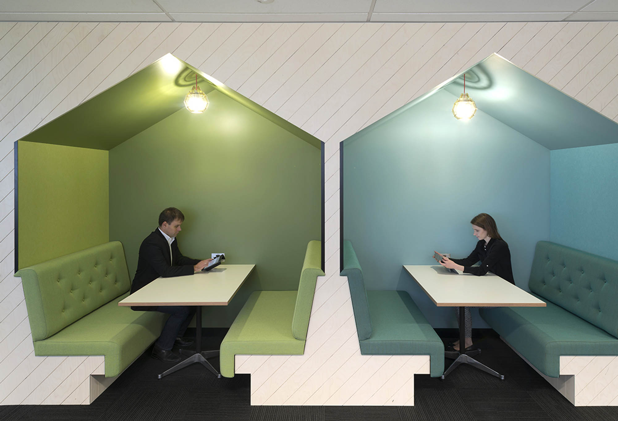 484 st kilda road workplace focus collaboration booth seating fitout