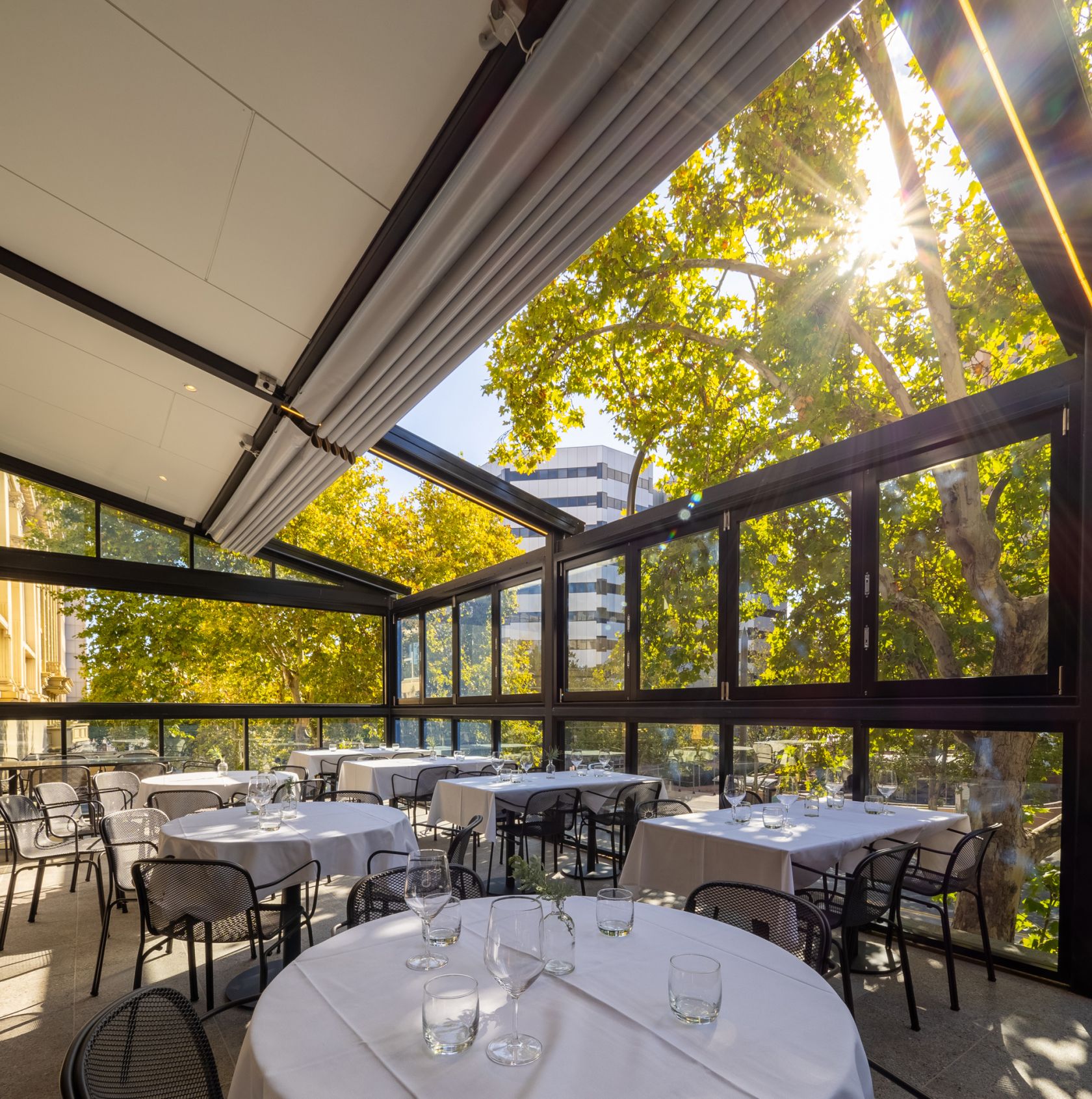 strathmore hotel adelaide verandah bar 