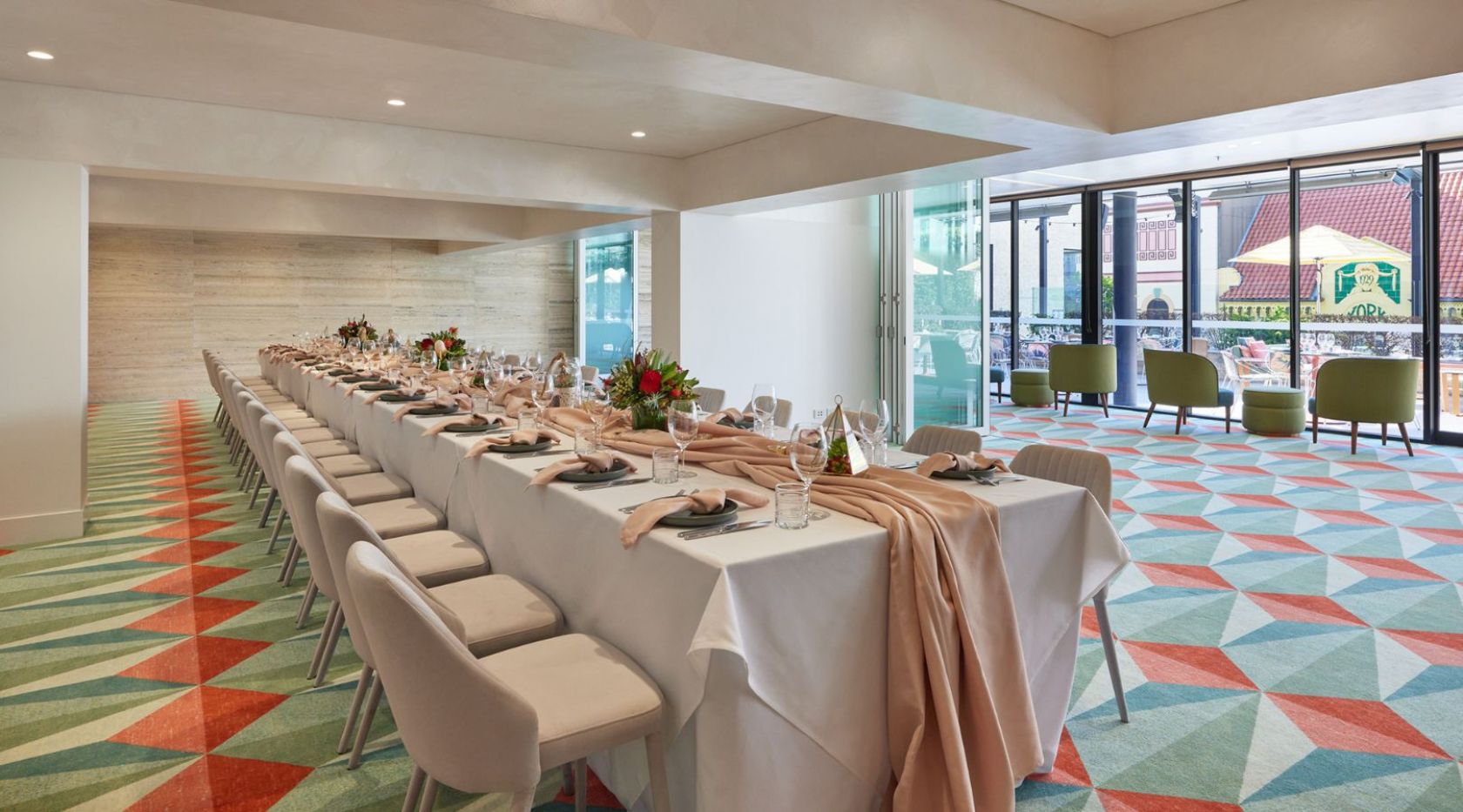 schiavello construction queensland brisbane hyatt regency hotel refurbishment conference room