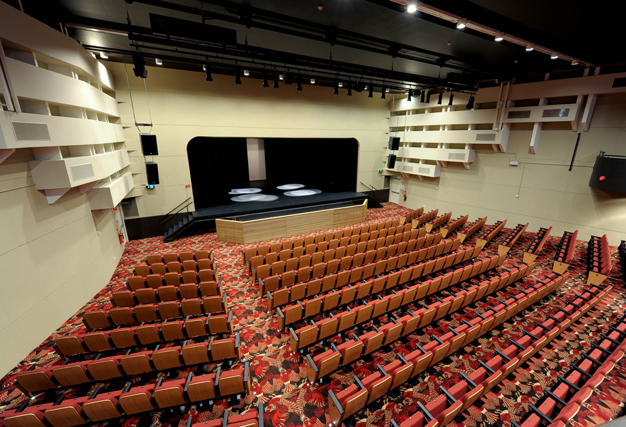 griffith duncan theatre education interior nsw newcastle university birds eye view stage tier seating