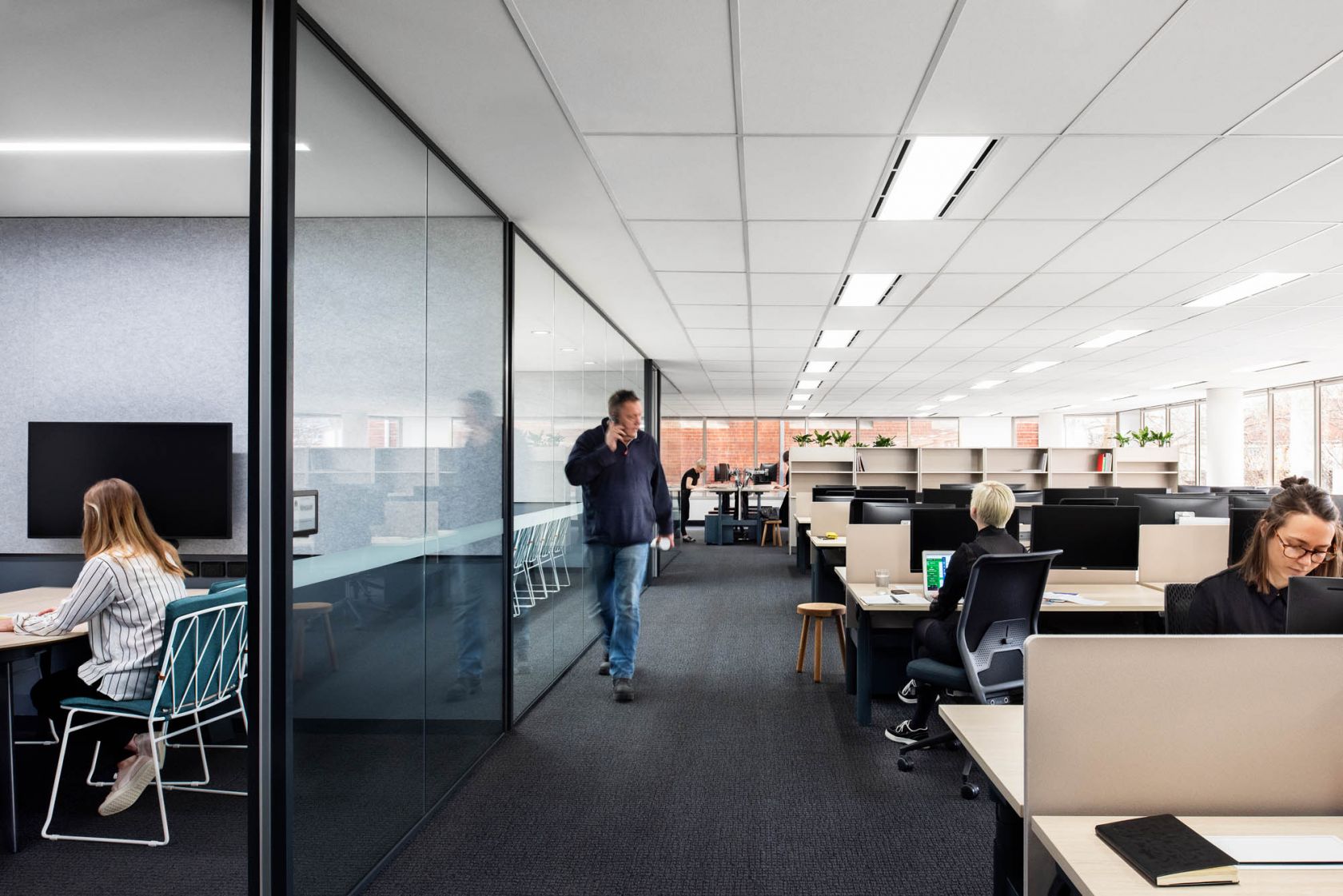 uom interior fitout melbourne school of engineering workstations