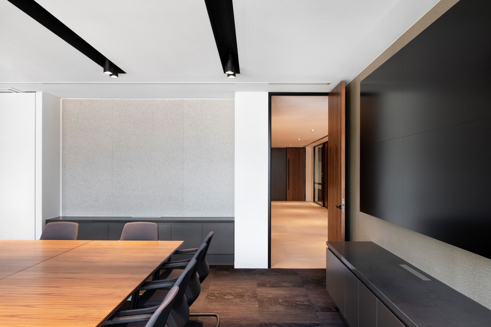 hwl ebsworth lawyers melbourne fitout meeting room