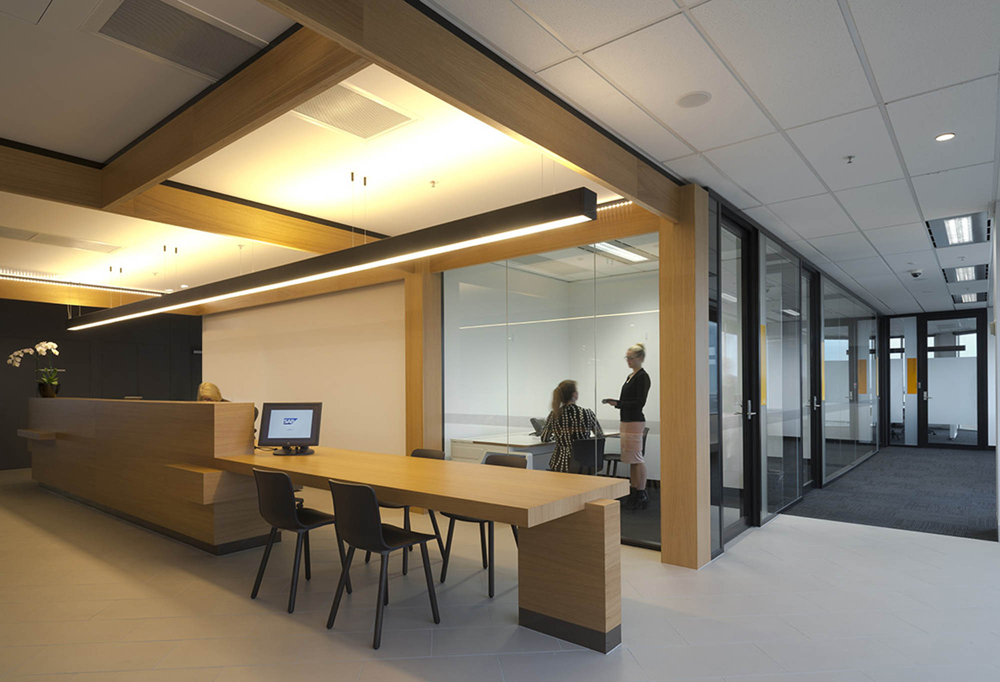 484 st kilda road workplace reception timber fitout