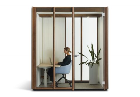 Focus Work Room, Krossi Workstation and Palomino Chair