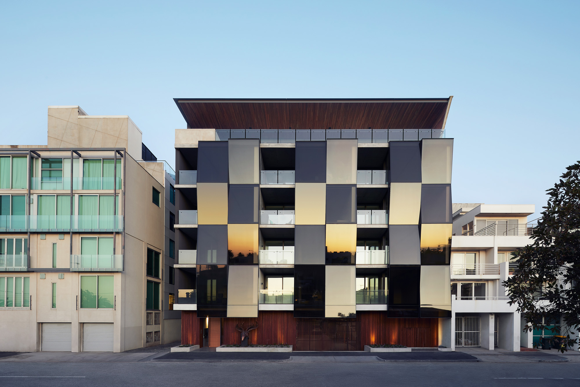 alumuna-residences-melbourne-facade