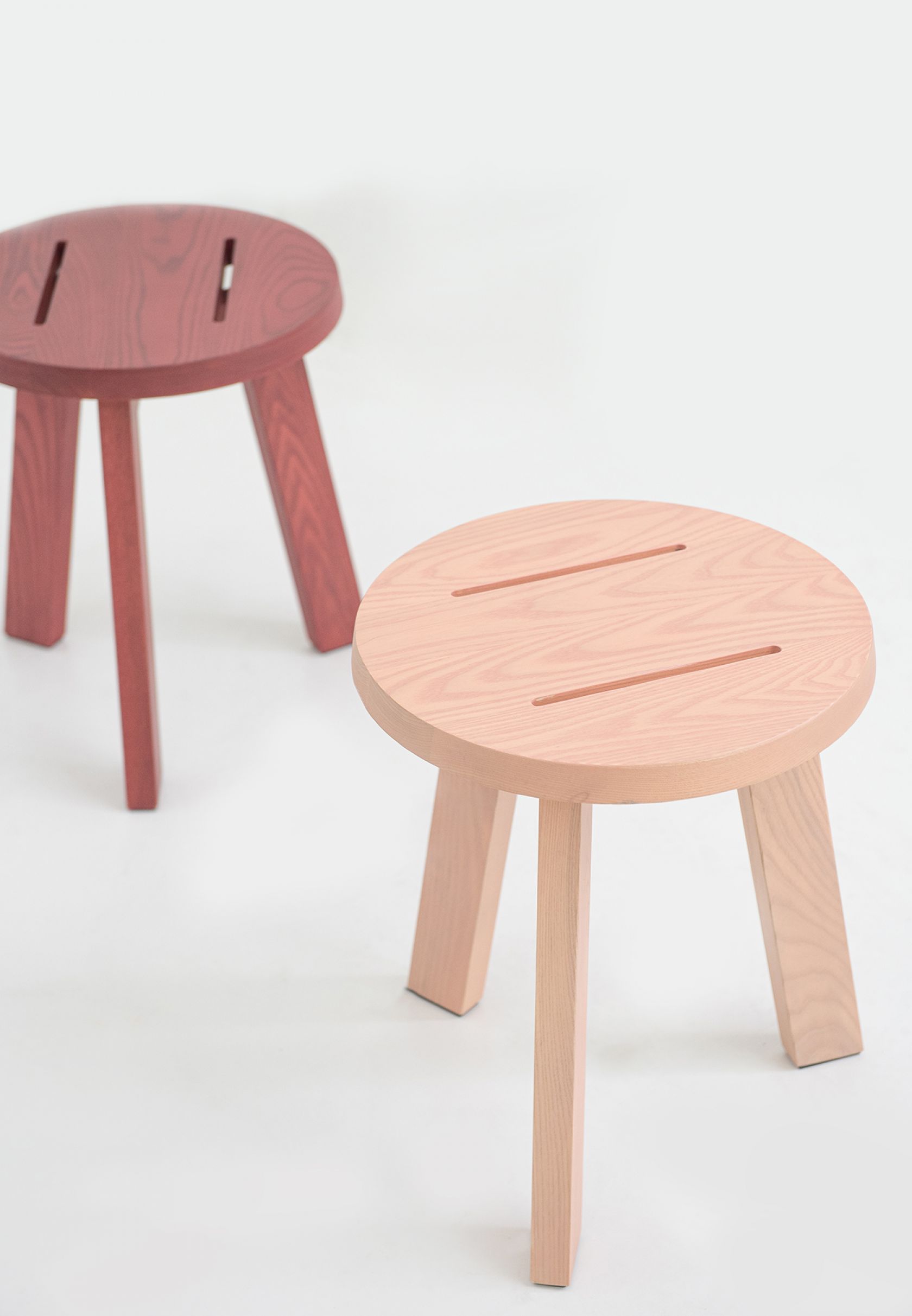 Cap Stool short dark and light