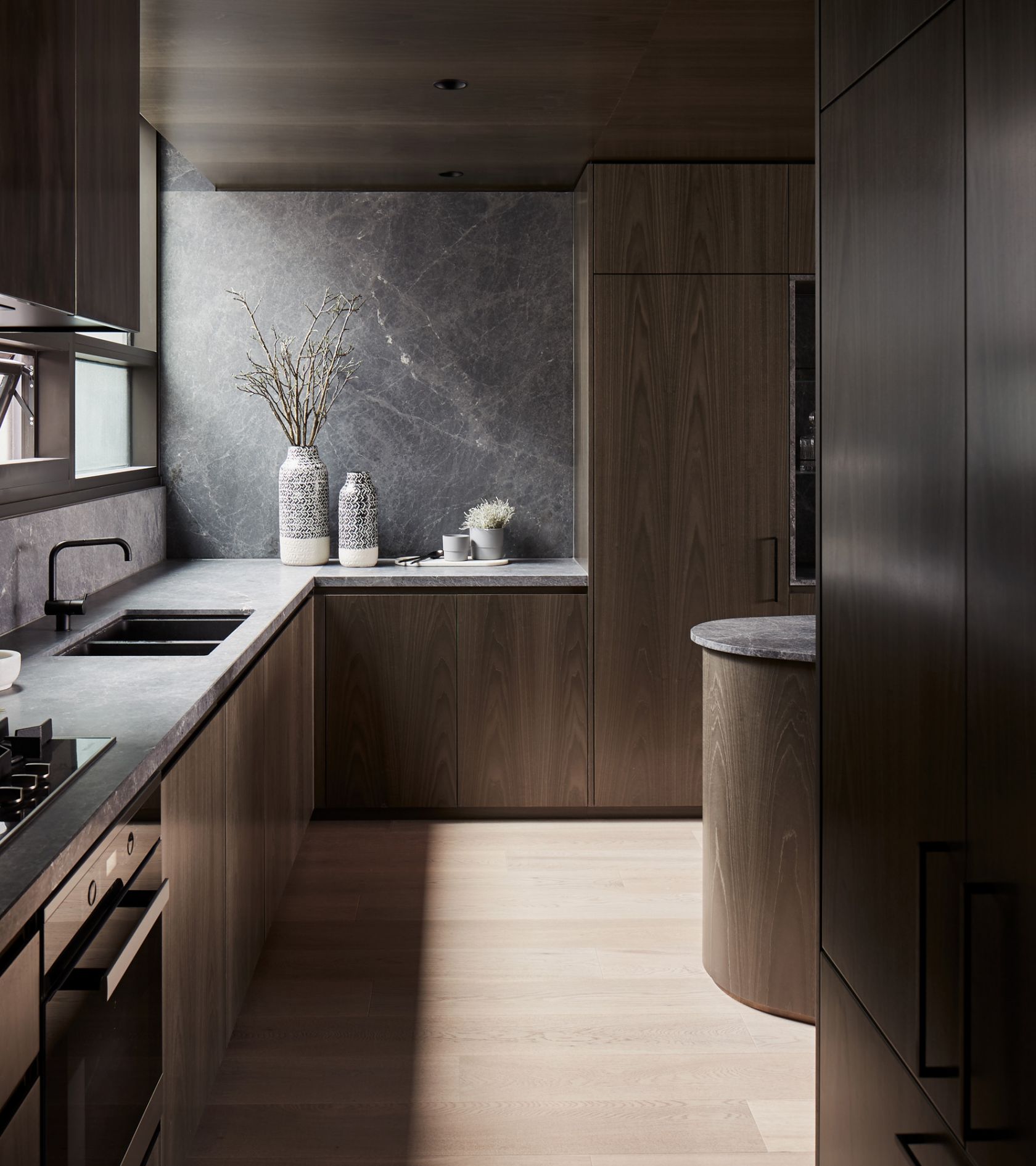 alumuna-residences-melbourne-kitchen