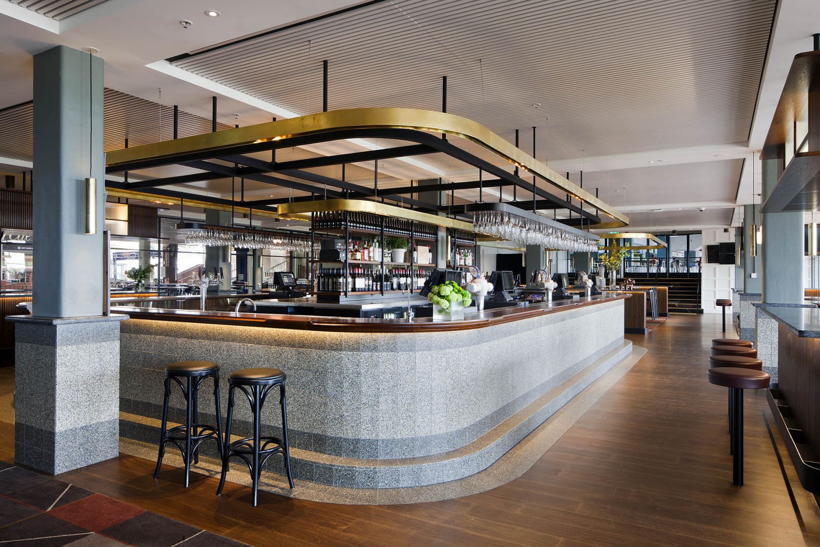 madallion bar caulfield racecourse melbourne spring racing ceiling