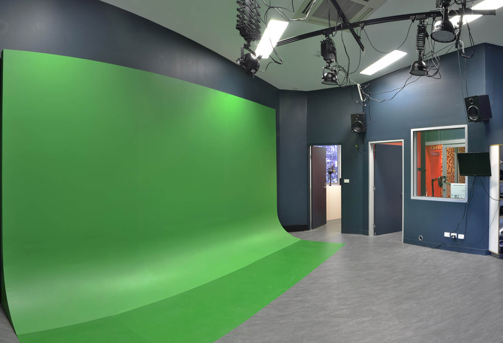 concord-school-discovery-centre-education-refurb-vic-photohoot-green-room