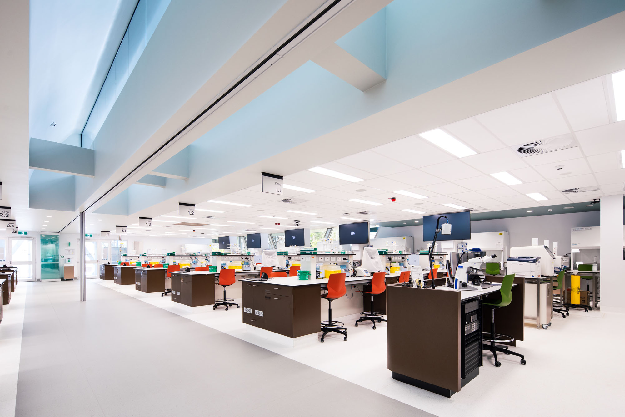 qut h block laboratory brisbane workstations