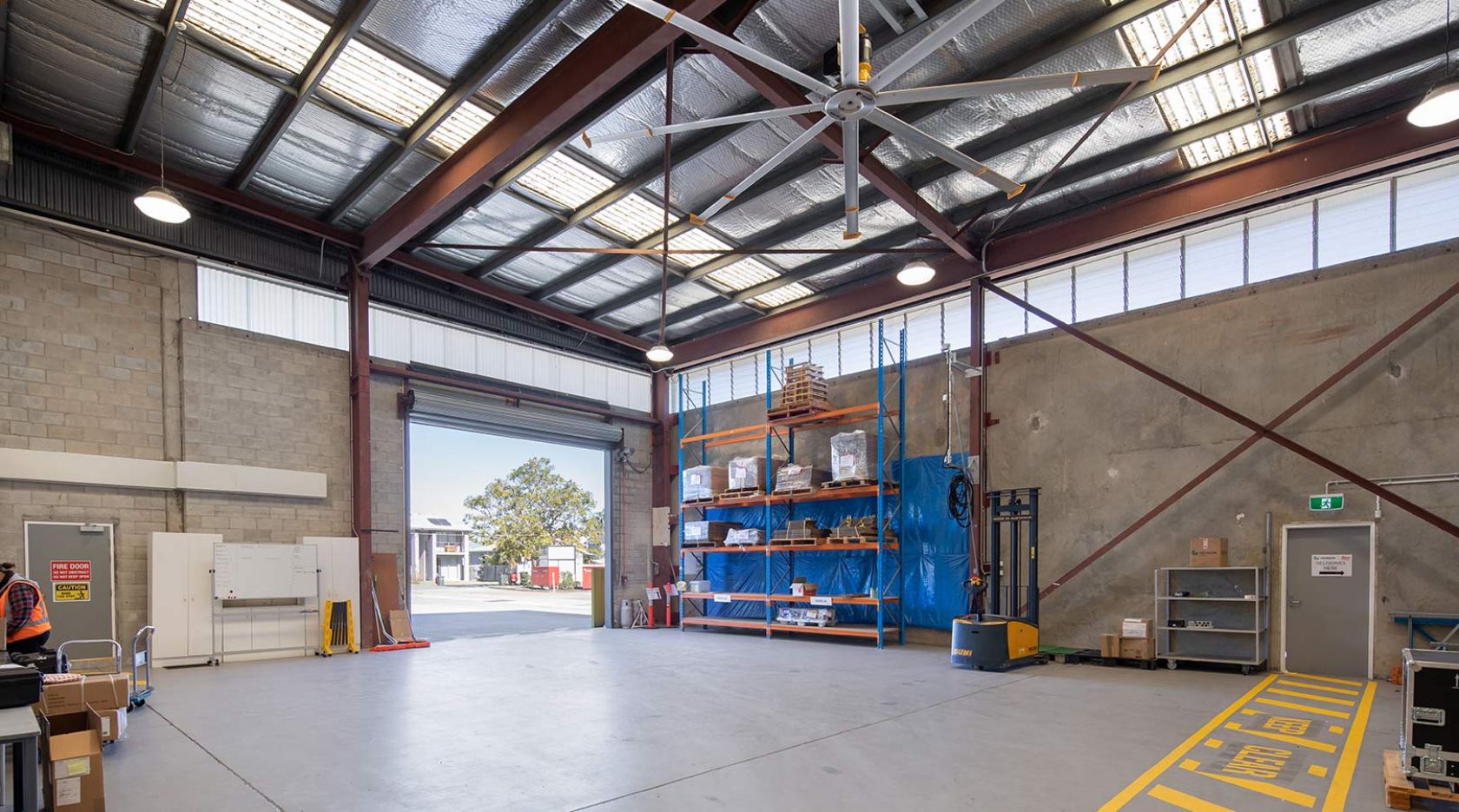 hexagon mining brisbane schiavello construction fitout industrial warehouse delivery bay