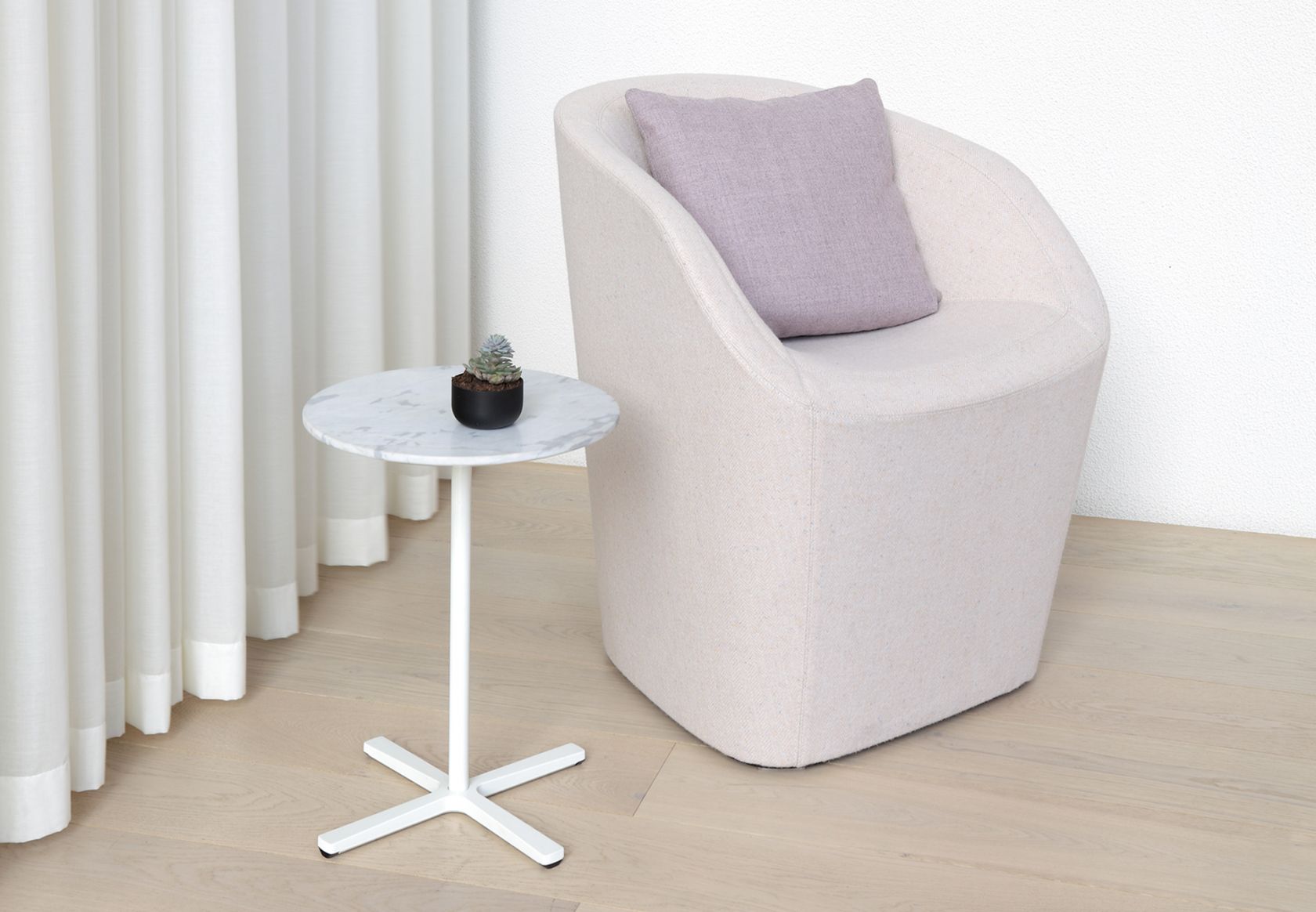 Blom Chair and Krossi Table