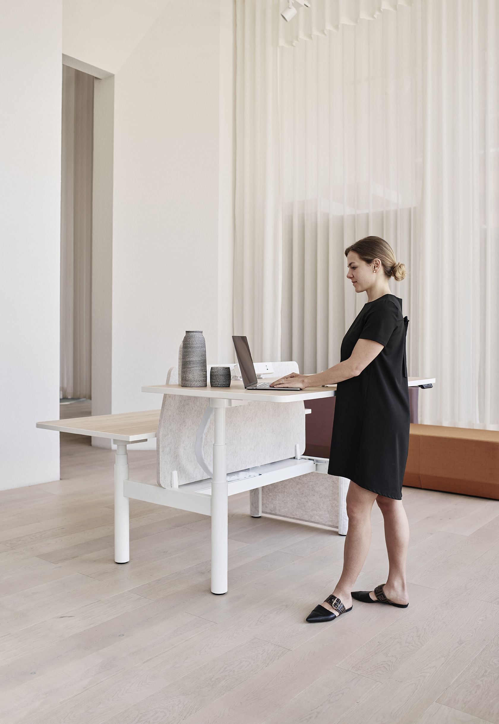 Krossi Sit Stand Workstation