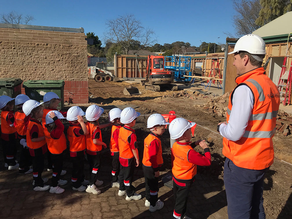 schiavello construction adelaide emmaus catholic primary school education fitout student tour 3