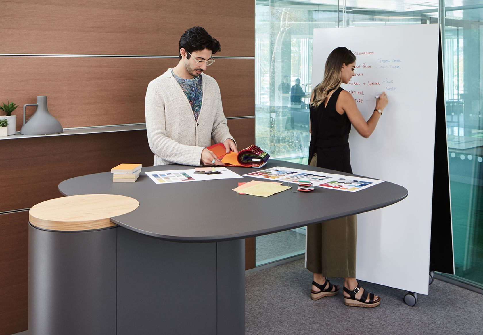 Henge Whiteboard and Agile Table