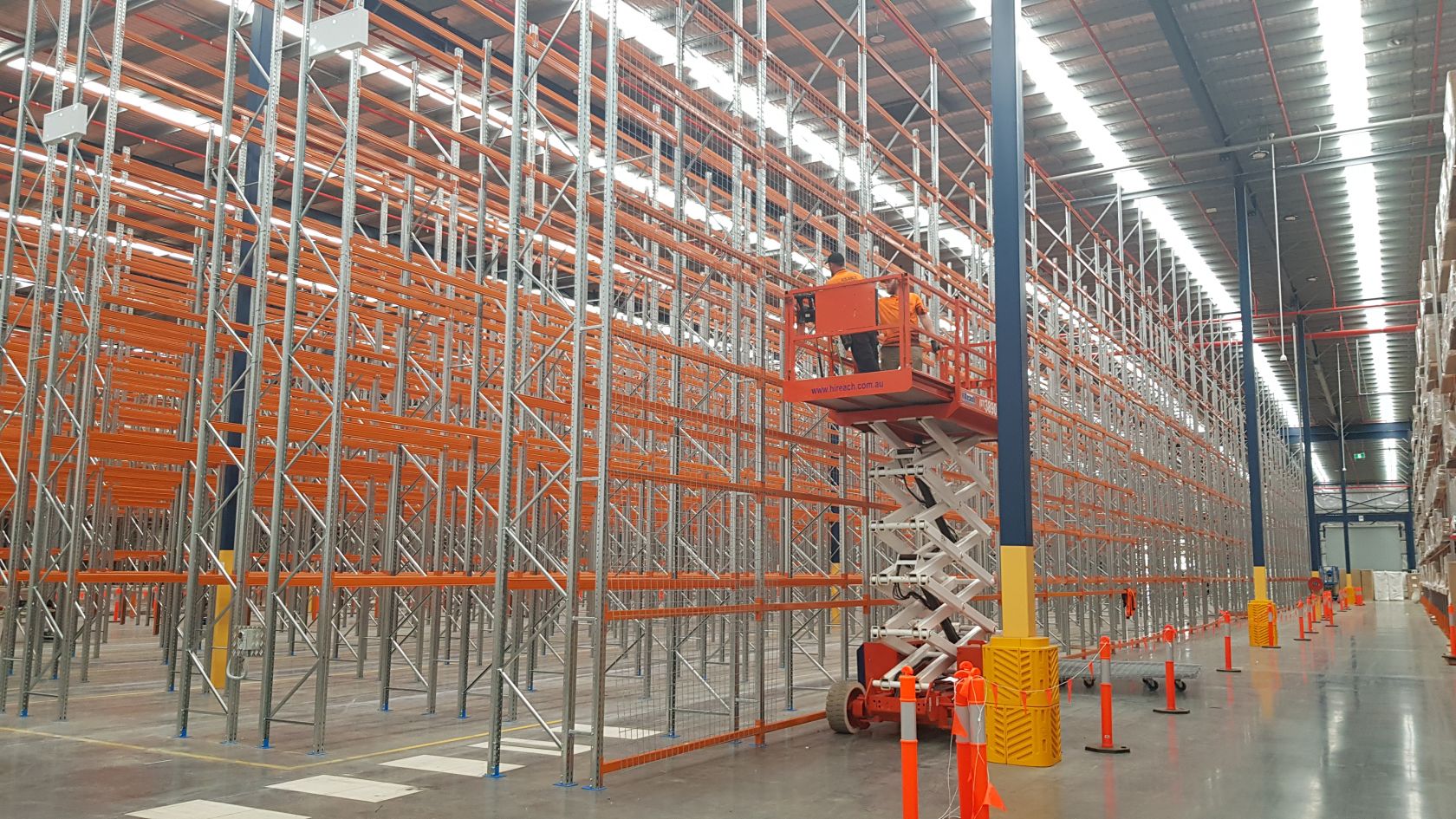 amart-warehouse-industrial-schiavello-construction-brisbane-queensland