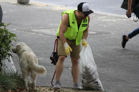 5-chris-and-dog-clean-up-australia-day.jpg