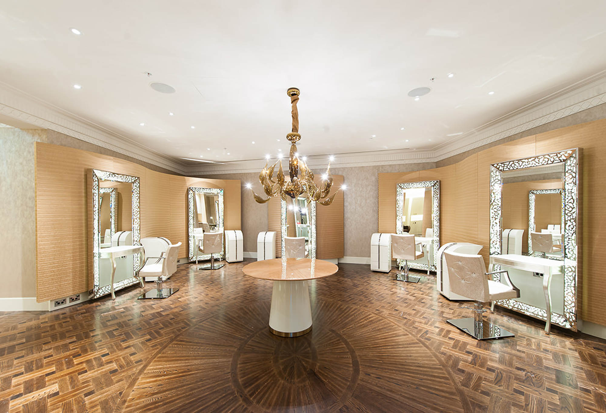crown casino spa salon chandelier feature floor mirrors 