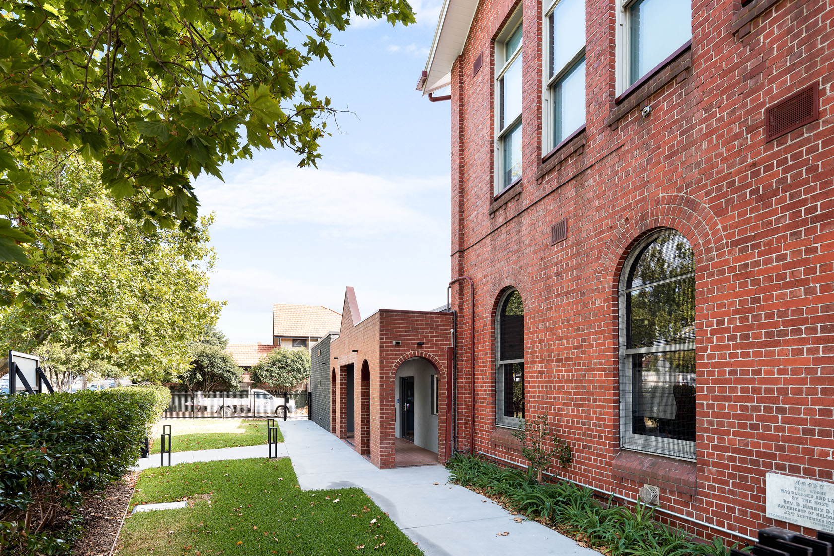 de la salle college exterior