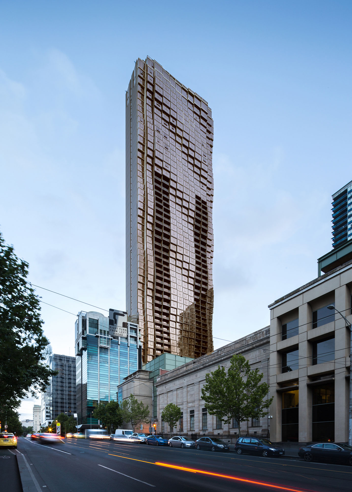 Abode318 in melbourne cbd skyline