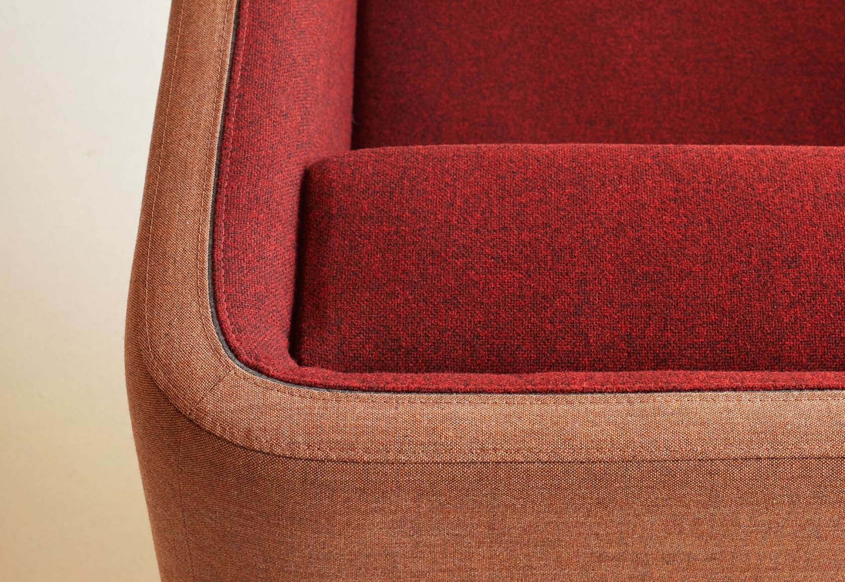 Valli - red feature trim