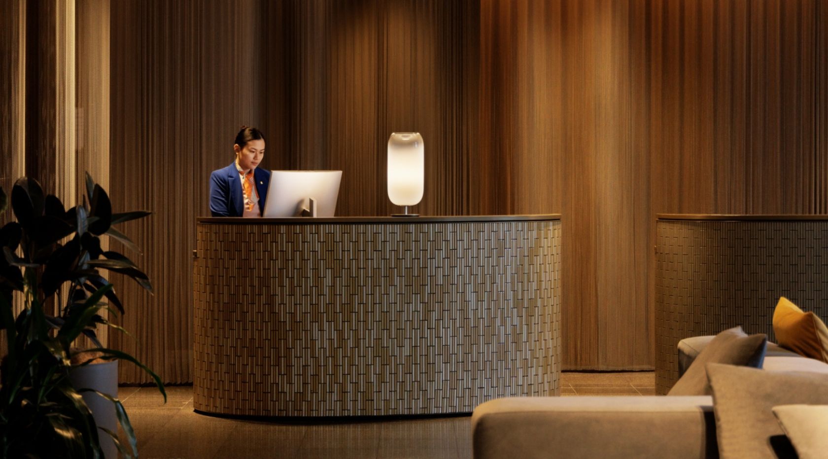 park_royal_hotel_refurbishment_schiavello_construction_hotel_concierge